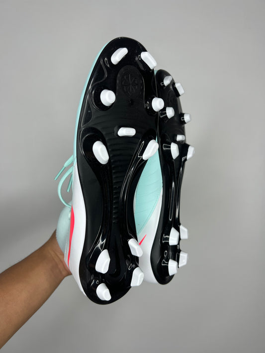 Nike Phantom Luna 2 Club Fg