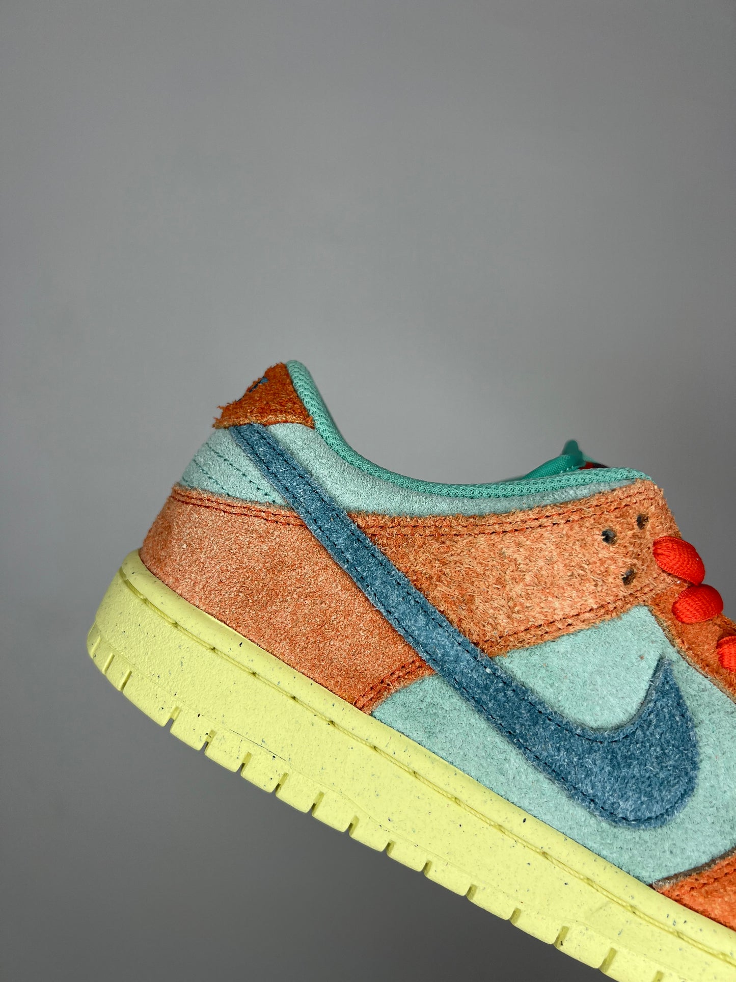 Nike SB Dunk Low Pro PRM “Noise Aqua”